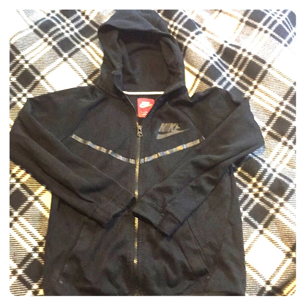 Black nike hoodie